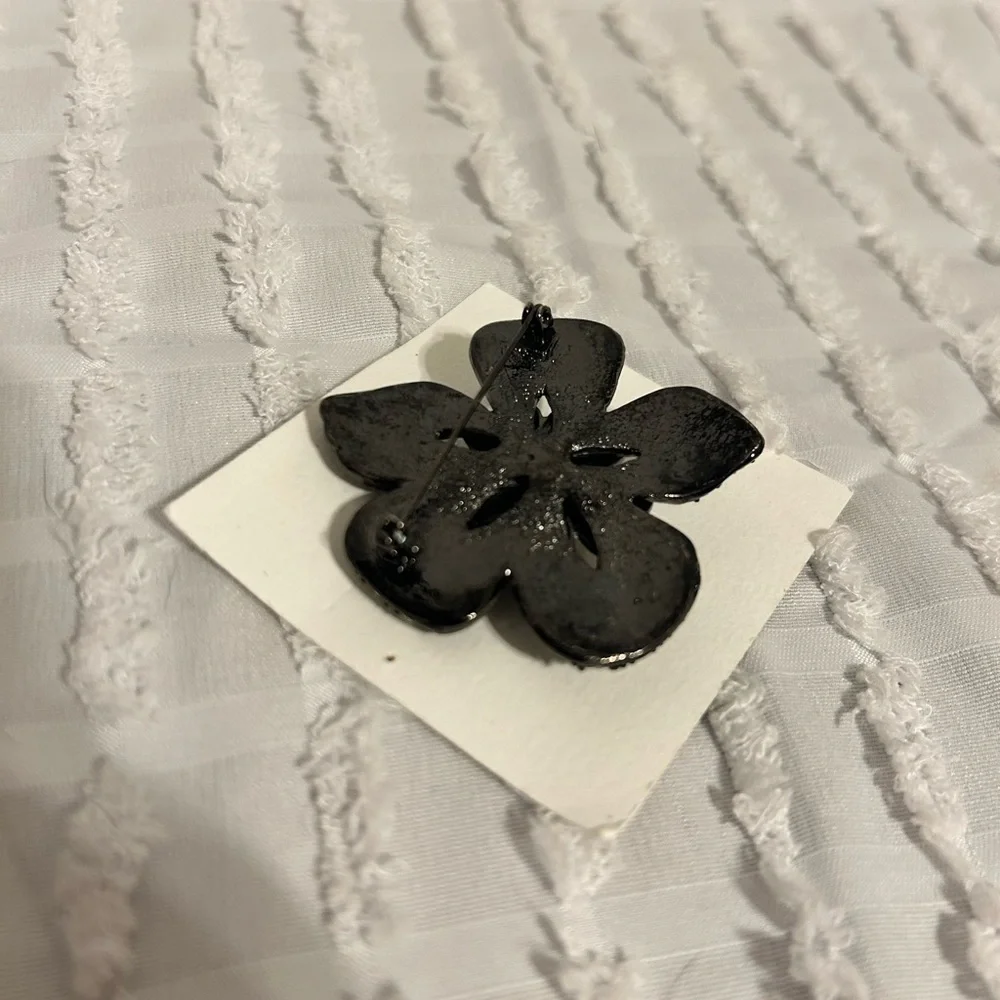 Black and Silver Rhinestone Flower‎ Brooch